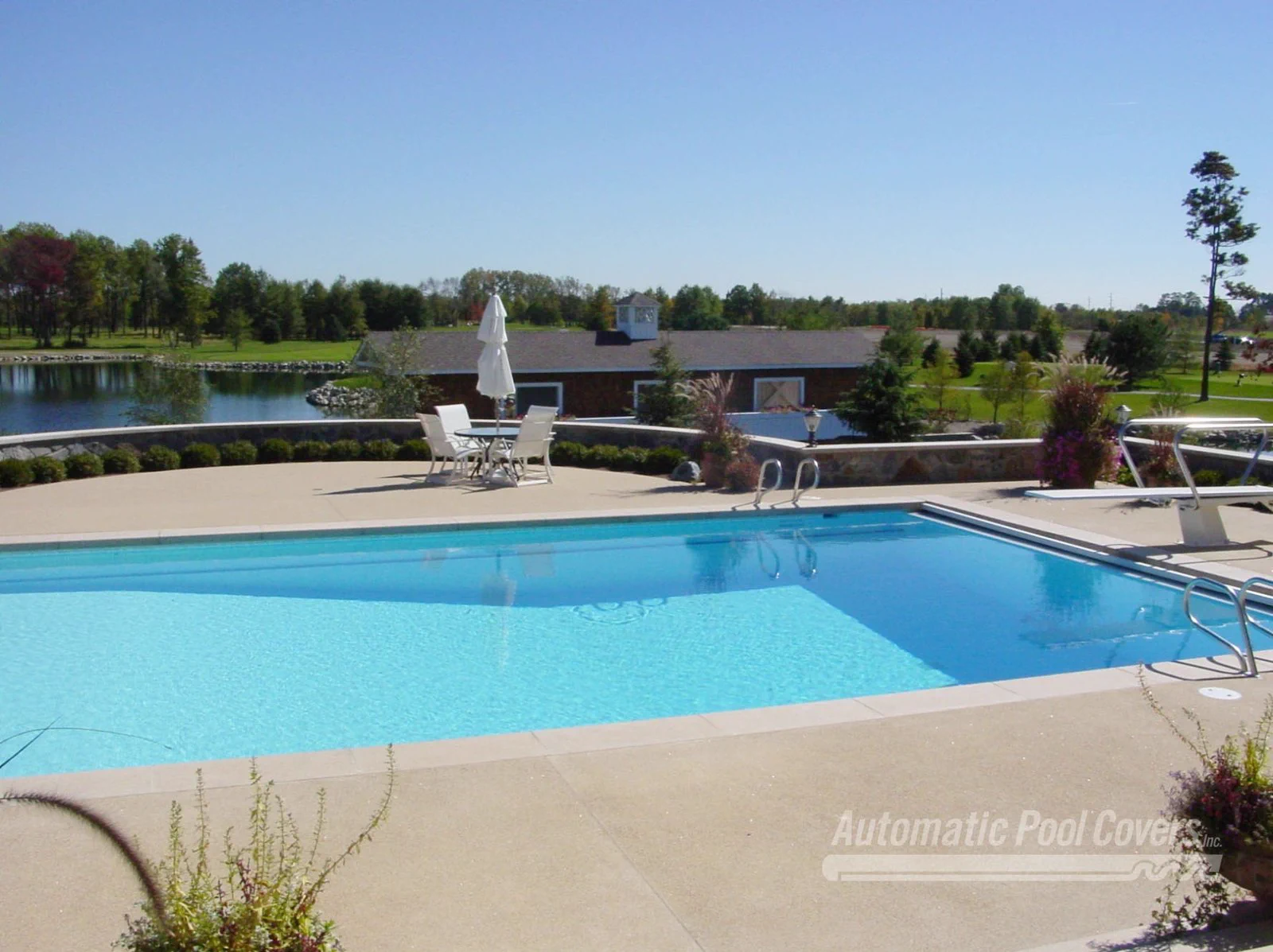 Automatic pool cover system